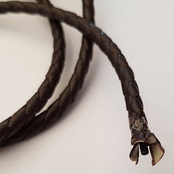 1 m&egrave;tre Cordon rond cuir tress&eacute; Marron 5 mm