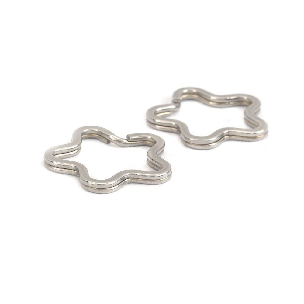 Flower-shaped key ring Stainless steel 34 x 35 mm