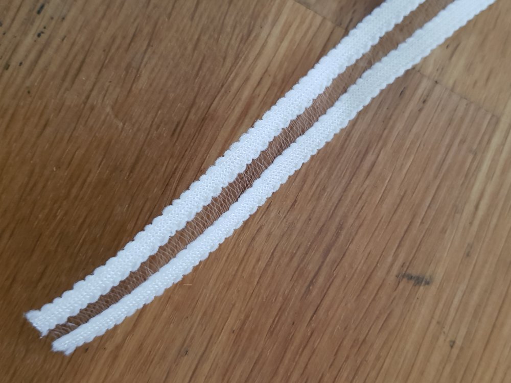 By the meter Fancy white elastic 15 mm 02