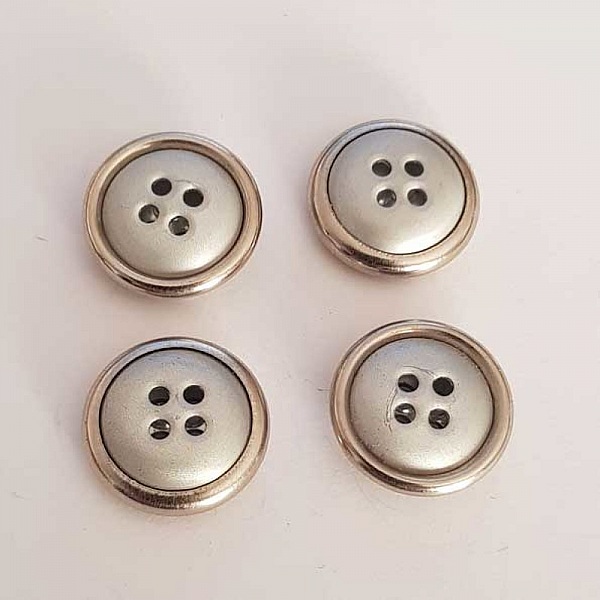 Bouton Argent N&deg;28 de 16 mm Rond