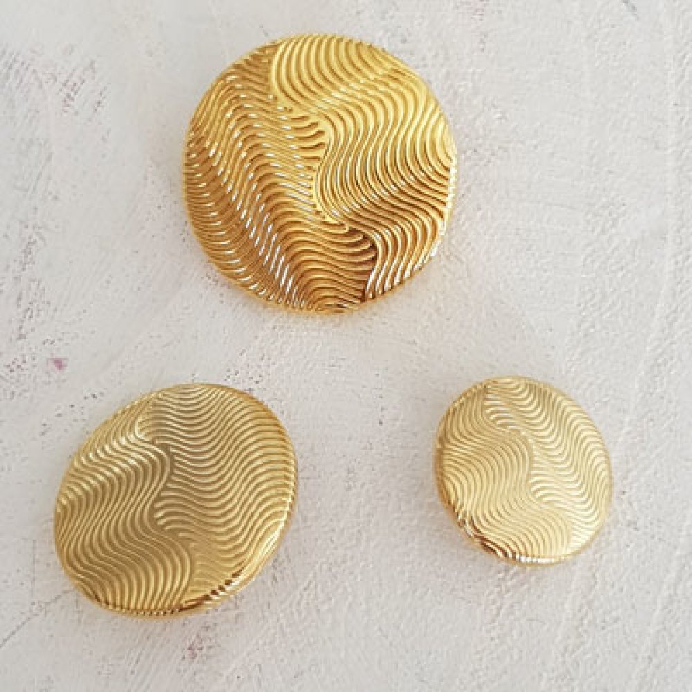 Gold Button N°01 of 23 mm Round