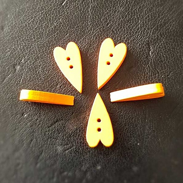 Button wood heart orange N&deg;02-03
