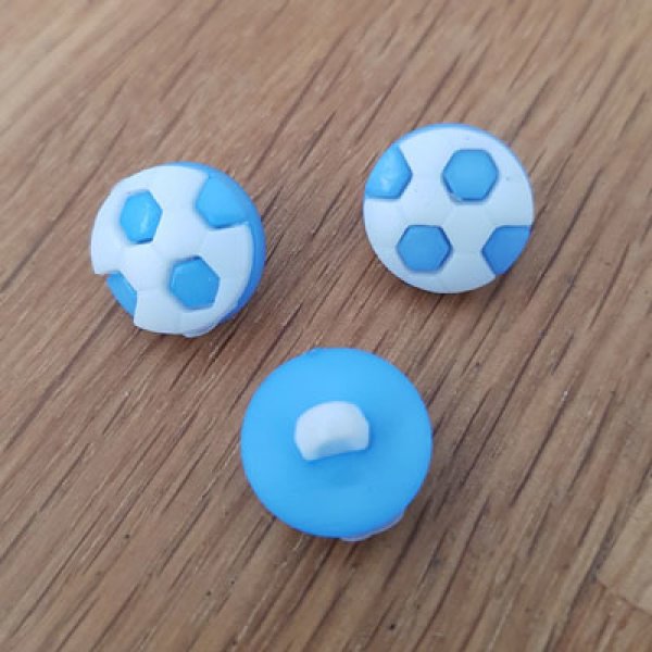 Fancy button with patterns for children football N&deg;04 light blue