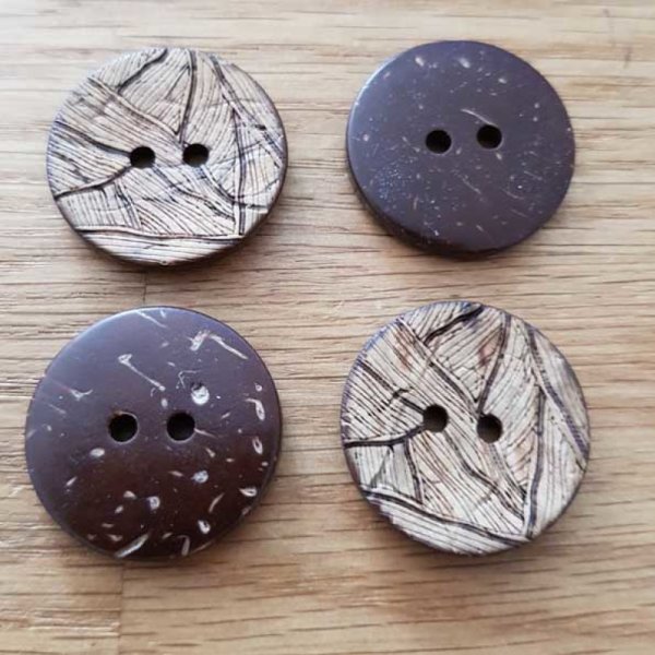 Boutons 23mm &agrave; deux trous ronds en noix de coco N&deg;13