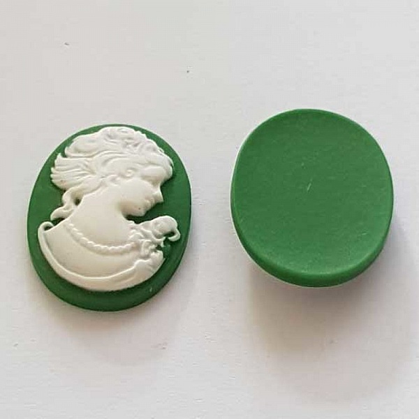 Breloque Cam&eacute;e femme N&deg;03 Vert ovale en r&eacute;sine