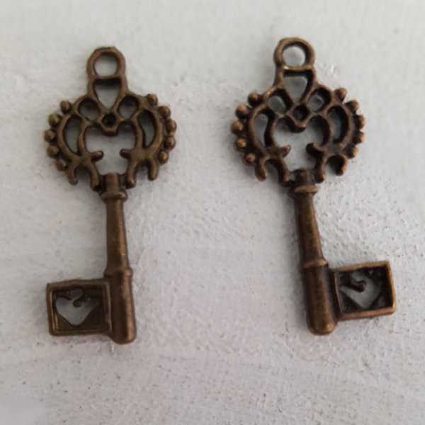 Key Charm N&deg;14 Bronze