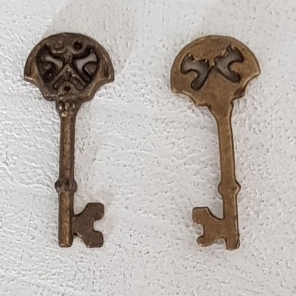 Key Charm N&deg;16 Bronze