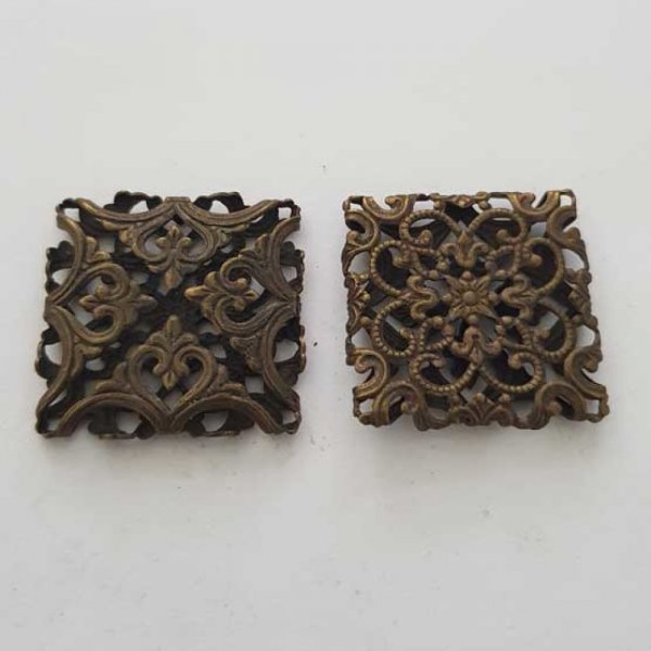 Breloque Divers N&deg;088-01 Pendentif Carr&eacute;