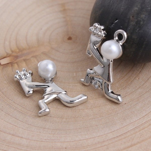 Child's charm N&deg;22