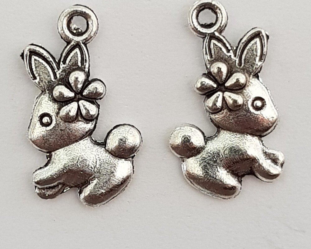 Rabbit charm N°01