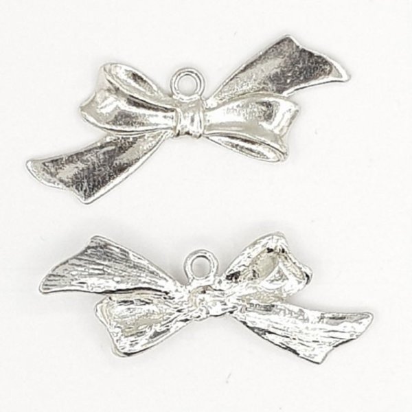 Silver bow tie charm N&deg;18 silver metal bow tie charm