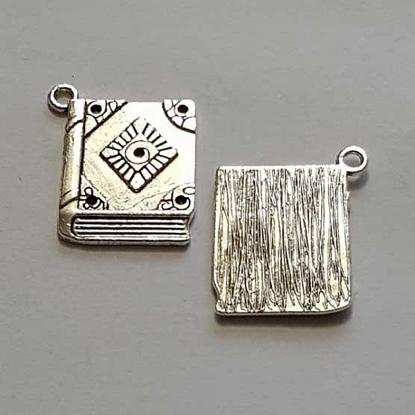 Charm Book Pendant Diamond pattern in the center N&deg;03