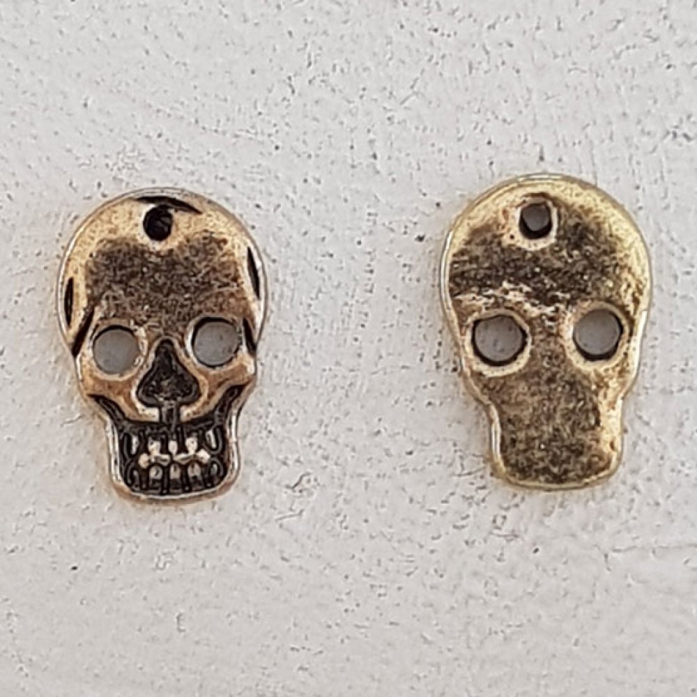 Skull and crossbones charm N°17