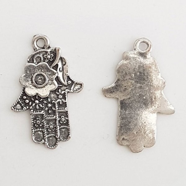 Hamsa hand shape charm N&deg;03