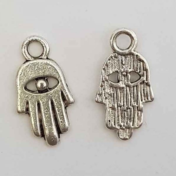 Hamsa hand shape charm N&deg;01