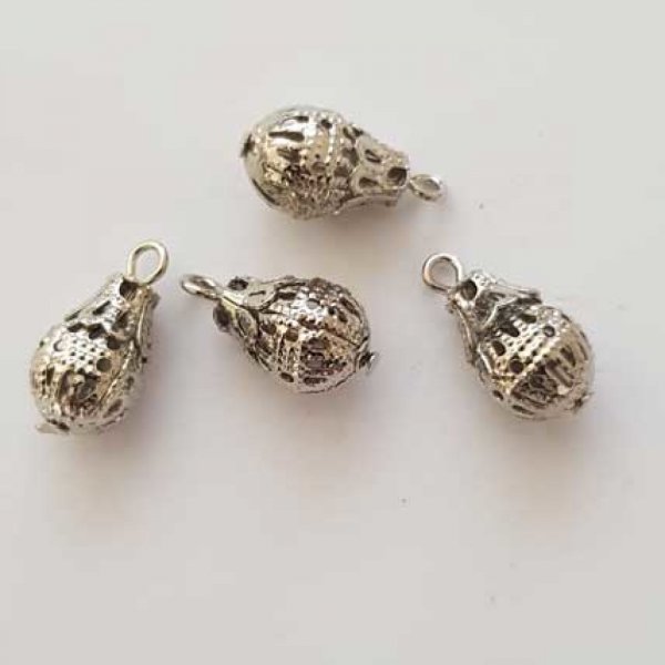 Openwork silver charm N&deg;01-02