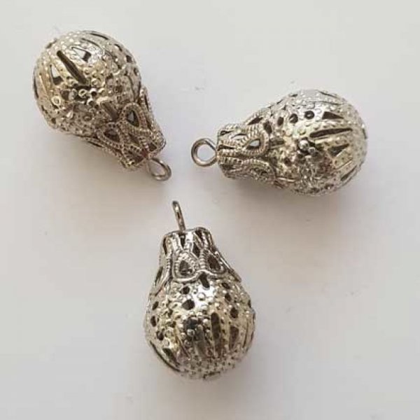 Silver openwork drop charm N&deg;02-02