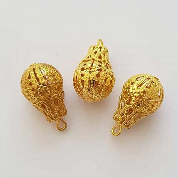 Gold openwork drop charm N&deg;02-03