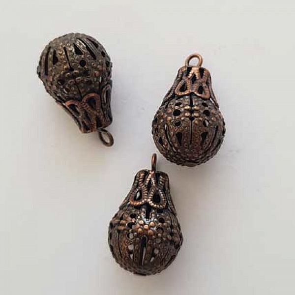 Openwork drop charm N&deg;02-04