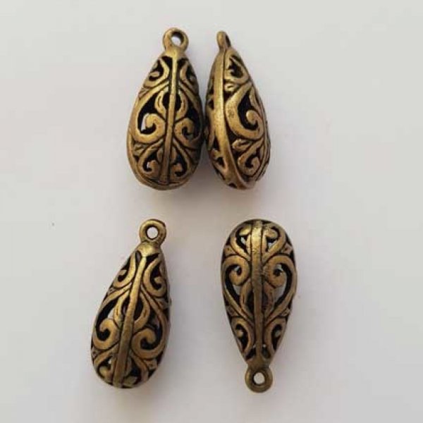 Openwork drop charm N&deg;03-01