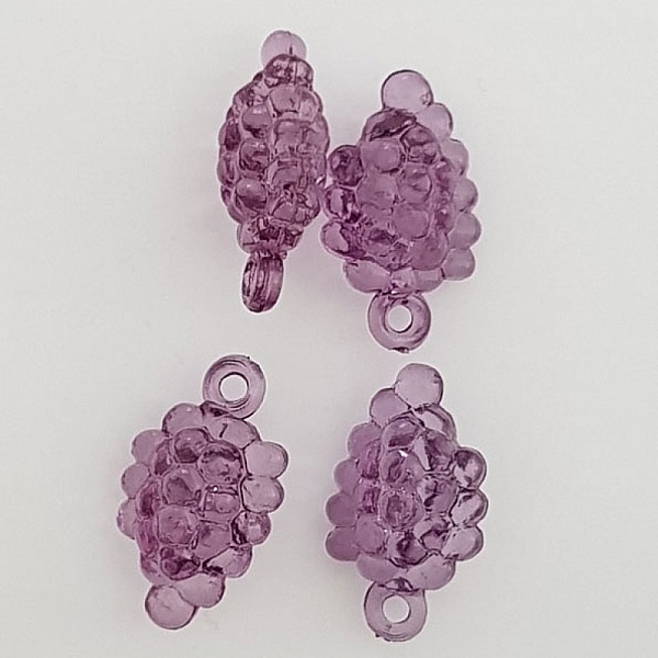 Cluster of grapes charm N&deg;01