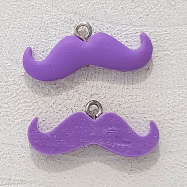 Charm pendant Moustache N&deg;07 Violet