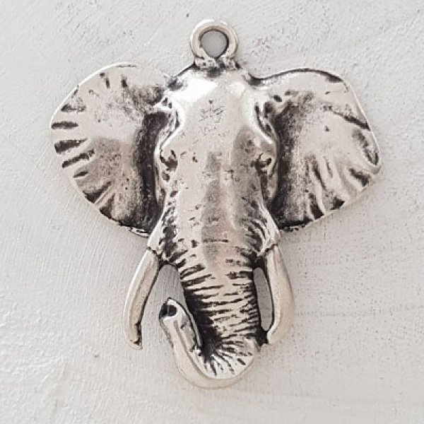 Elephant charm N&deg;08
