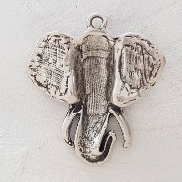Elephant charm N&deg;08