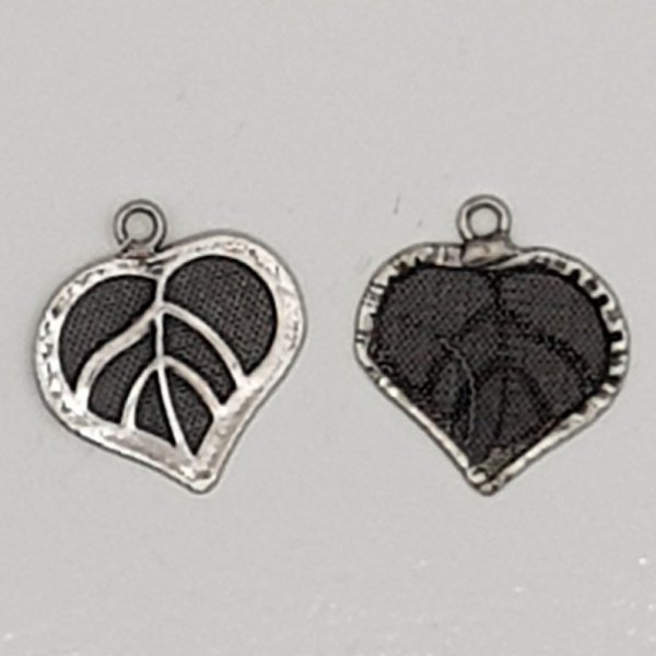 Heart charms N&deg;28 A