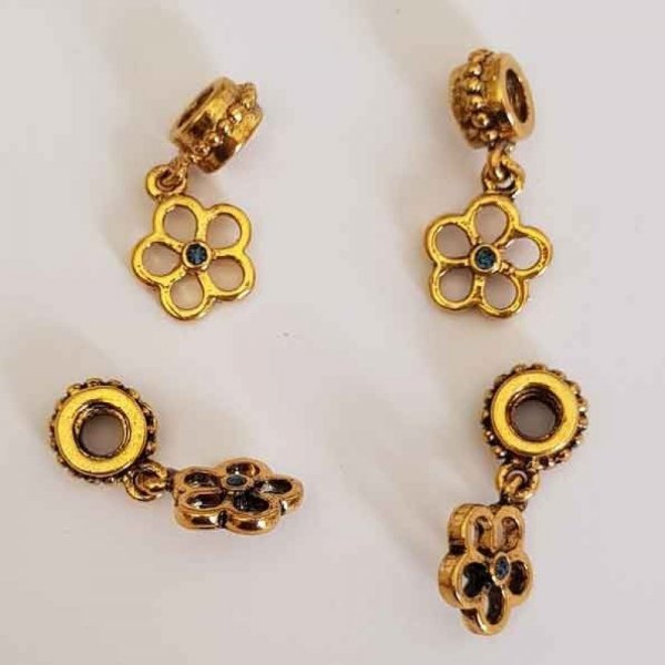 Bracket N&deg;04 X 20 pieces