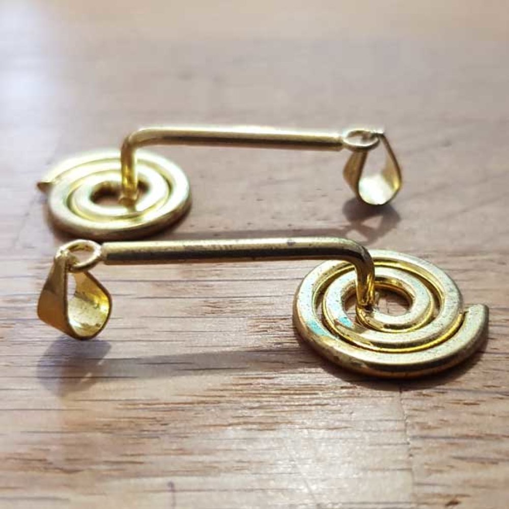 Golden PM spiral hanger