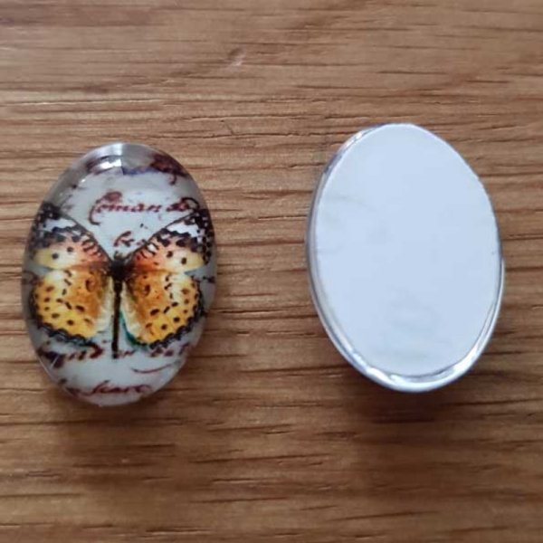 Oval Cabochon 13 x 18 mm Butterfly N&deg;01