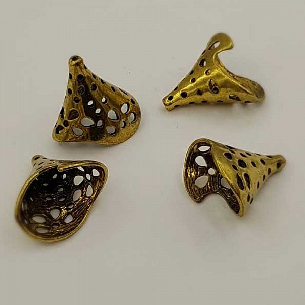 Gold cap cup N&deg;13