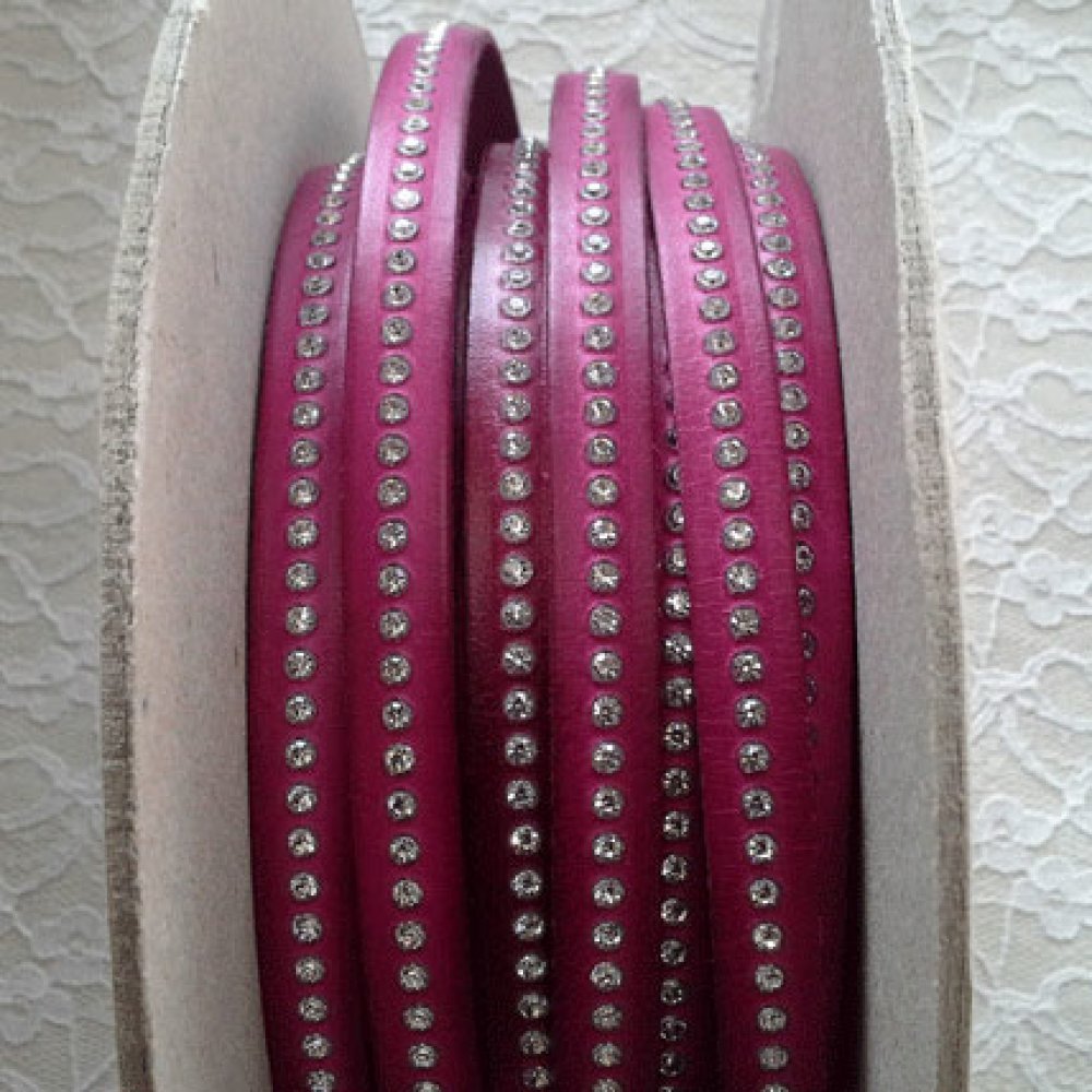 Leather DD-Fuxia of 10 mm Swarovski Strass by 20 cm