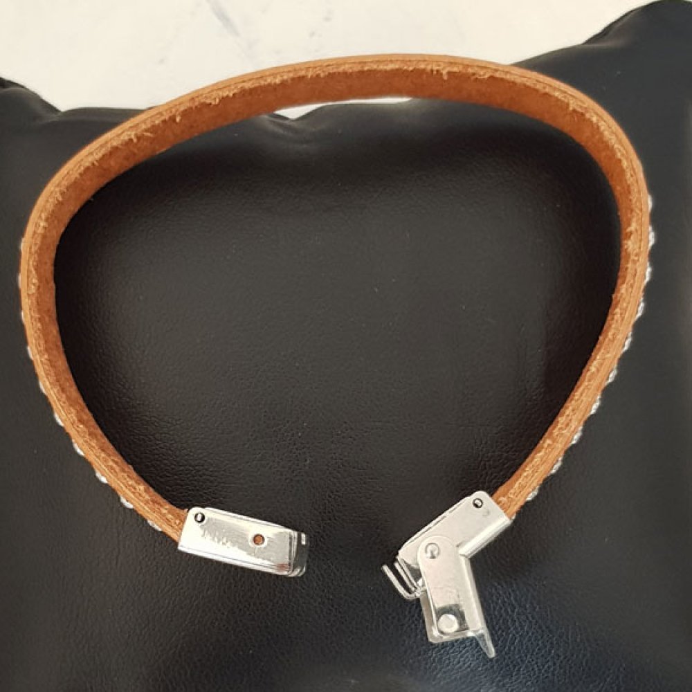 Flat Grey Calf Leather 10 mm by 20 cm skin and chain