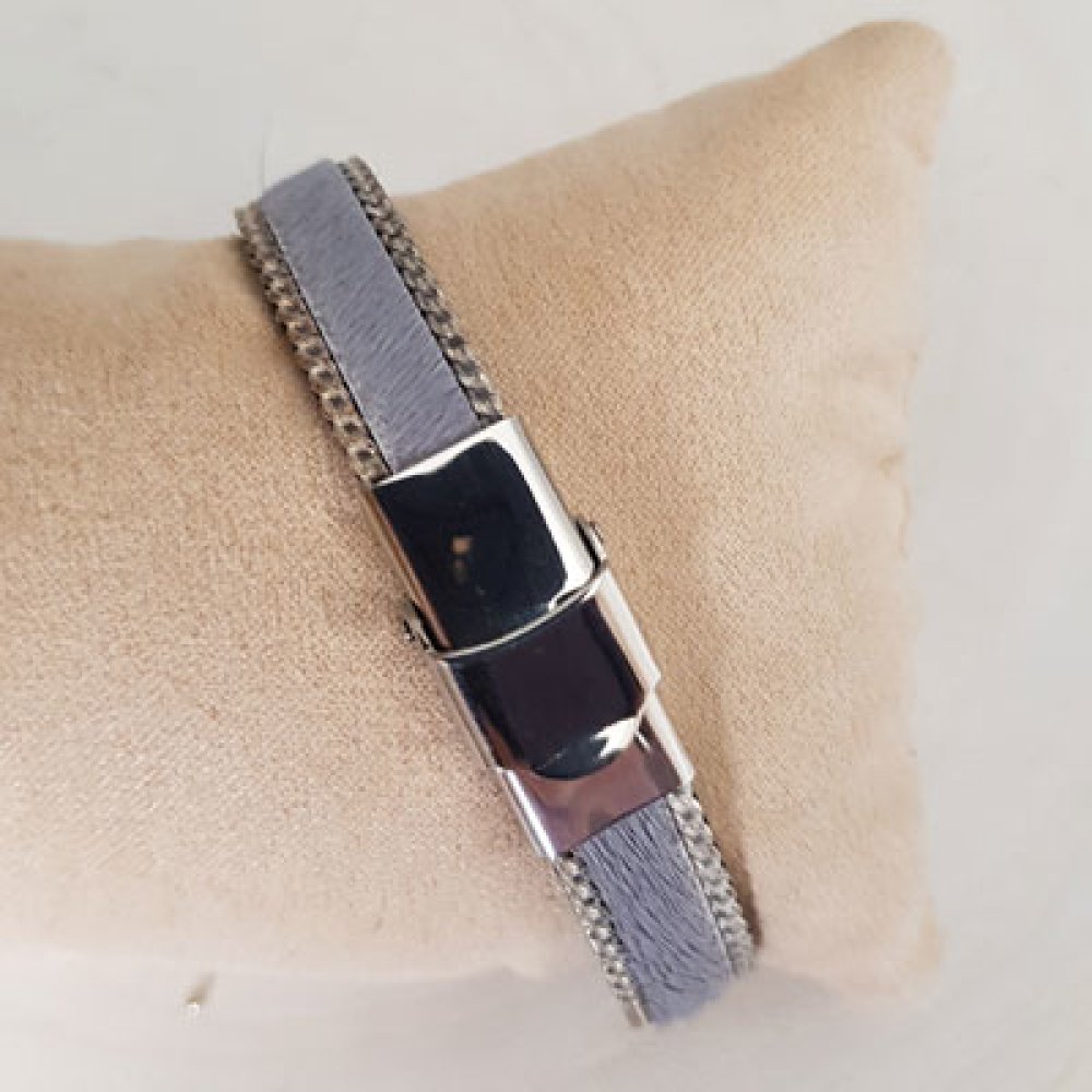 Flat Grey Calf Leather 10 mm by 20 cm skin and chain