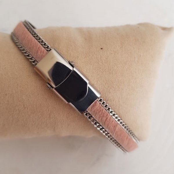 Flat Pink Calf Leather 10 mm by 20 cm skin and chain