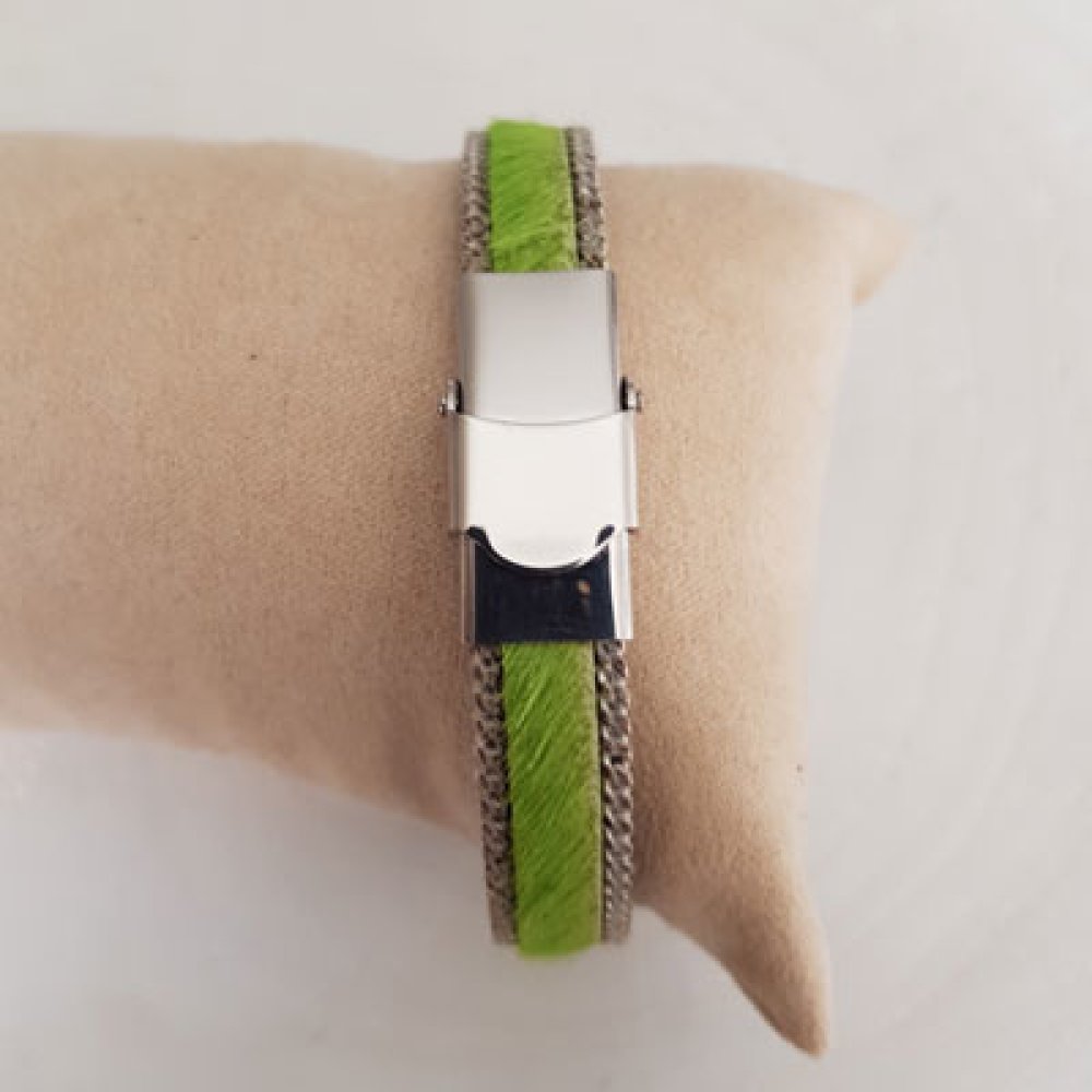 Anise Green Flat Calf Leather 10 mm by 20 cm skin and chain