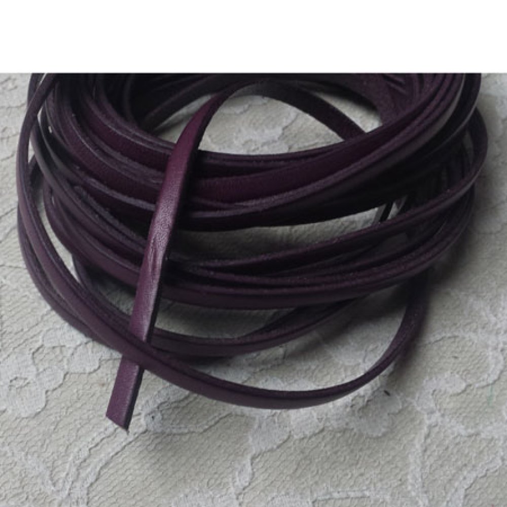 Plum leather 05 mm Smooth by 20 cm