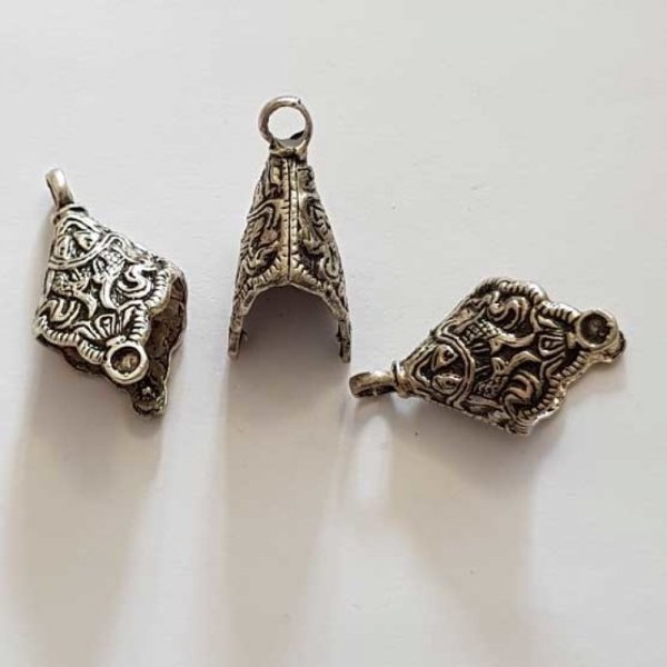 Embout &agrave; coller N&deg;18 Argent 32 x 19 mm