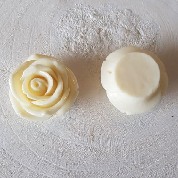 Synthetic Flower N&deg;02-10 ecru