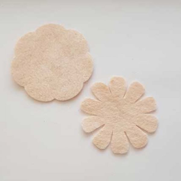 Jolie petite fleur en Feutrine 65 mm et 60 mm N&deg;19-16 x 2 pi&egrave;ces