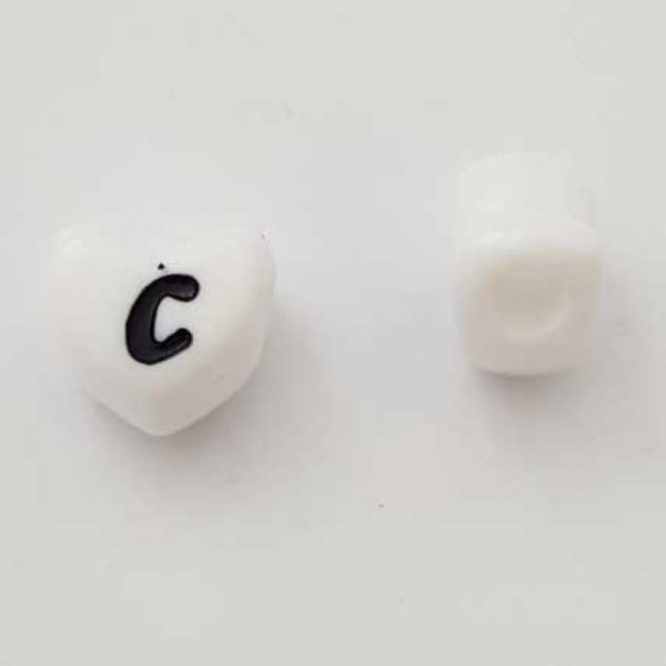 Perle C&oelig;ur Lettre C Blanc Noir 11mm