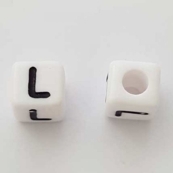 Perle Carr&eacute; Lettre L Blanc Noir 8mm