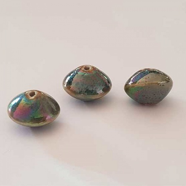 Perle fantaisie soucoupe c&eacute;ramique vert 02 20 mm N&deg;8