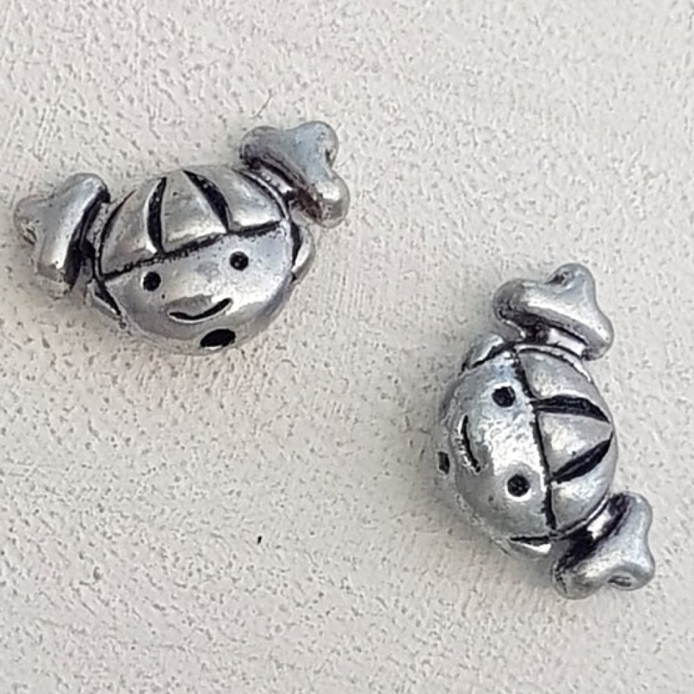 Metal bead Girl 3D silver N°01