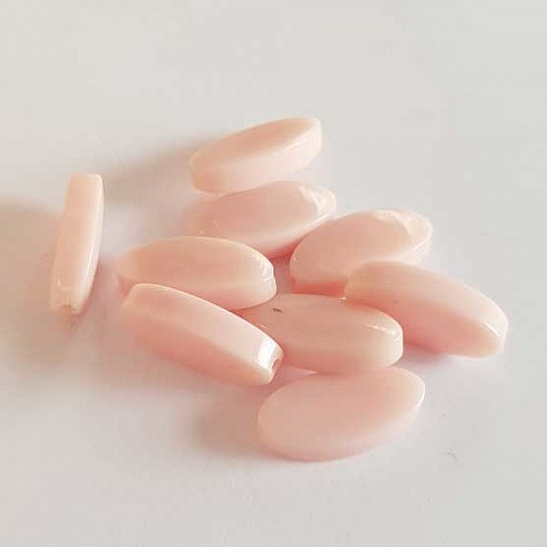 Perle plate plastique ovale rose 20 mm N&deg;01