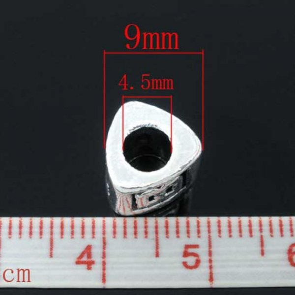 Perle triangle charms alphabet N&deg;02 lettre G m&eacute;tal argent&eacute; 8x9 mm