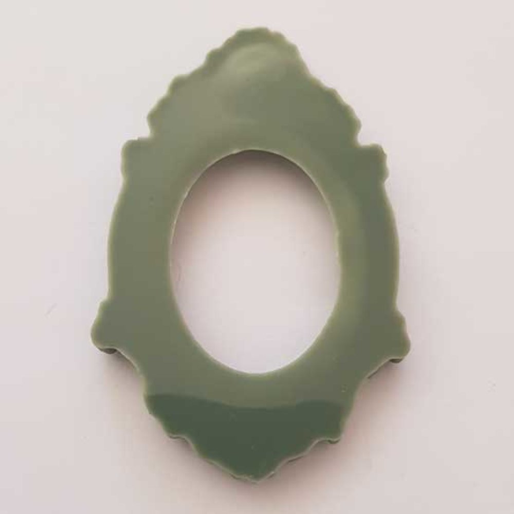 Support cabochon Ovale de 40 X 30 mm Résine N°04