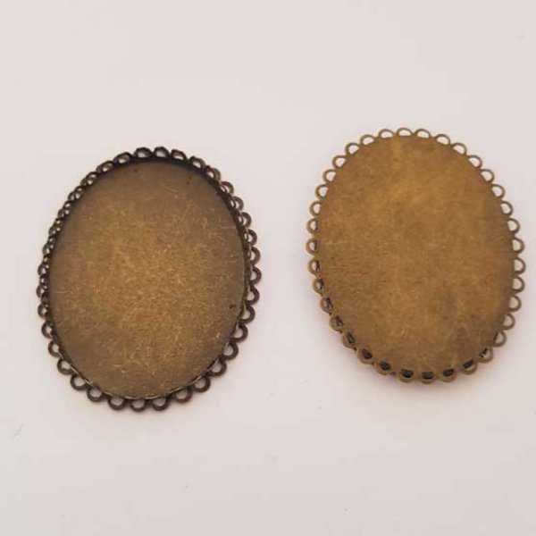 Support cabochon Ovale de 40 X 30 mm M&eacute;tal Bronze N&deg;01